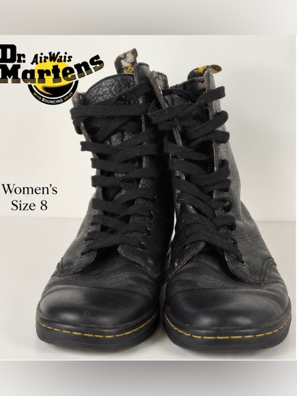 Dr. Martens Women’s Size 8 Black Leather Lace-Up Ankle Boots